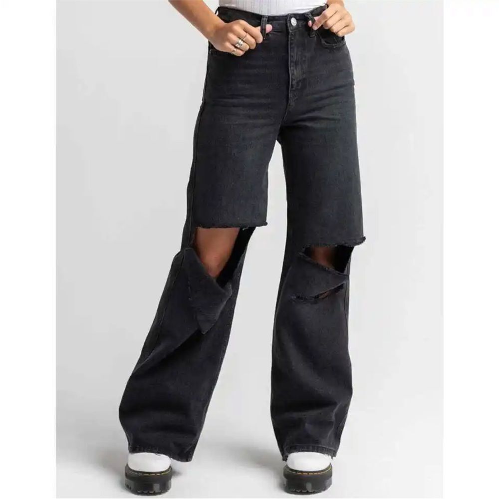 New BDG Urban Outfitters Black Wash Wide Leg Puddle Super High Waist Denim